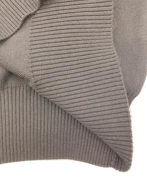 UNITED ARROWS（ユナイテッドアローズ）UNITED ARROWS (ユナイテッドアローズ) 3D フラワーモチーフ ノースリーブ ニットベスト ブラック サイズ:FREE 未使用品の古着・服飾アイテム