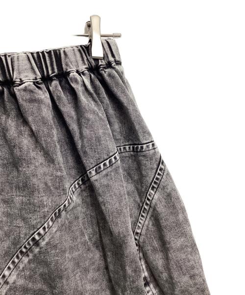 BLACK COMME des GARCONS（ブラックコムデギャルソン）BLACK COMME des GARCONS (ブラックコムデギャルソン) ケミカルウォッシュデニムスカート ブラック サイズ:XSの古着・服飾アイテム
