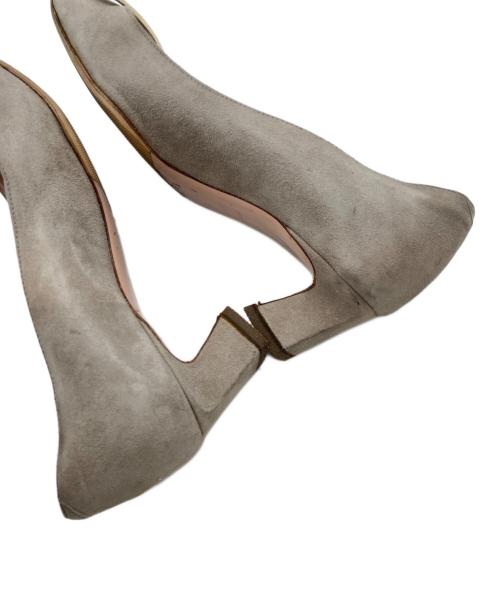 Roger Vivier（ロジェ ヴィヴィエ）Roger Vivier (ロジェ ヴィヴィエ) バックルスウェードパンプス ベージュ サイズ:SIZE34の古着・服飾アイテム
