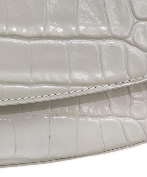 BALENCIAGA（バレンシアガ）BALENCIAGA (バレンシアガ) 型押しショルダーバッグ ホワイトの古着・服飾アイテム