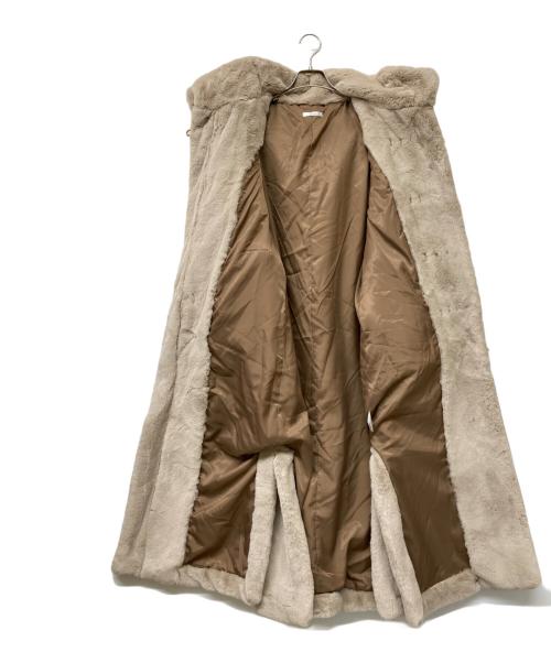 Lumier（リュミエ）Lumier (リュミエ) YUKKO COLLABORATION ECO FUR DUFFLE LONG COAT ベージュ サイズ:Mの古着・服飾アイテム