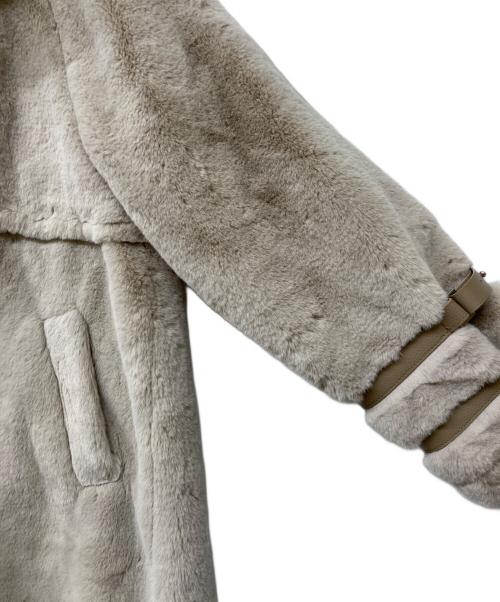 Lumier（リュミエ）Lumier (リュミエ) YUKKO COLLABORATION ECO FUR DUFFLE LONG COAT ベージュ サイズ:Mの古着・服飾アイテム