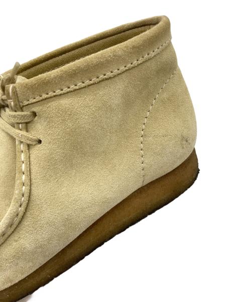CLARKS ORIGINALS（クラークス オリジナルズ）CLARKS ORIGINALS (クラークス オリジナルズ) ワラビーブーツ ベージュ サイズ:UK 9 1/2の古着・服飾アイテム