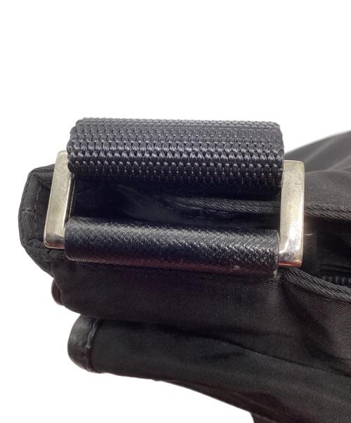 PRADA（プラダ）PRADA (プラダ) ナイロンショルダーバッグ ブラックの古着・服飾アイテム