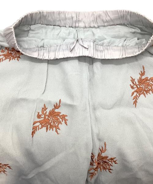 ne quittez pas（ヌキテパ）ne quittez pas (ヌキテパ) Moss Rayon Embroidery Wide Pants グレー サイズ:Mの古着・服飾アイテム