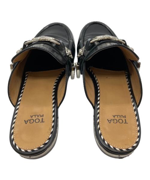 TOGA PULLA（トーガ プルラ）TOGA PULLA (トーガ プルラ) METAL　ミュールローファー ブラック サイズ:36の古着・服飾アイテム