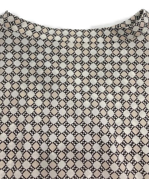 BALLSEY（ボールジィ）BALLSEY (ボールジィ) BBダイアゴナルプリント ウエストタックフレアワンピース ベージュ×ホワイト サイズ:36の古着・服飾アイテム