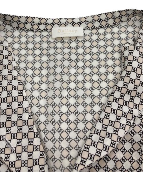 BALLSEY（ボールジィ）BALLSEY (ボールジィ) BBダイアゴナルプリント ウエストタックフレアワンピース ベージュ×ホワイト サイズ:36の古着・服飾アイテム