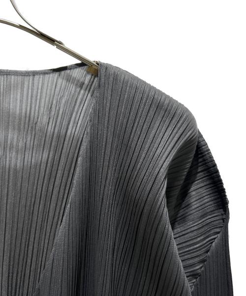 PLEATS PLEASE（プリーツプリーズ）PLEATS PLEASE (プリーツプリーズ) プリーツカーディガン PP04-JO607 ダークグレー サイズ:3の古着・服飾アイテム