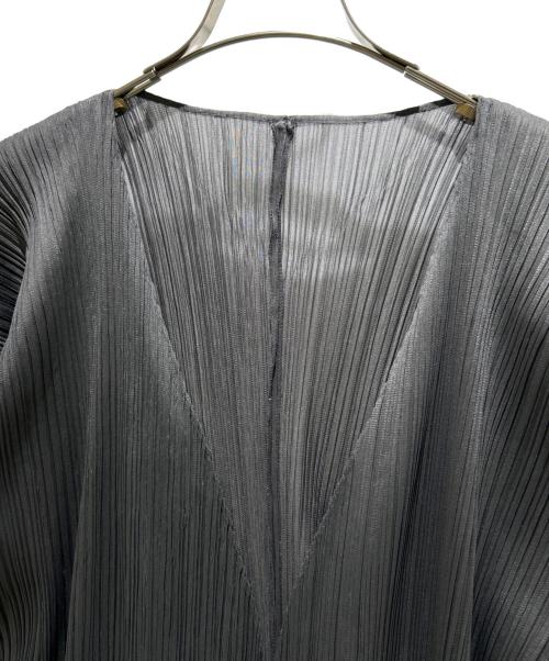 PLEATS PLEASE（プリーツプリーズ）PLEATS PLEASE (プリーツプリーズ) プリーツカーディガン PP04-JO607 ダークグレー サイズ:3の古着・服飾アイテム