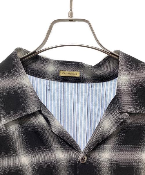 The shepherd UNDERCOVER（ザシェパード アンダーカバー）The shepherd UNDERCOVER (ザシェパード アンダーカバー) オープンカラーシャツ ブラック×ホワイト サイズ:3の古着・服飾アイテム