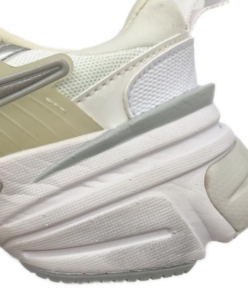 NIKE（ナイキ）NIKE (ナイキ) スニーカー ホワイト サイズ:23の古着・服飾アイテム