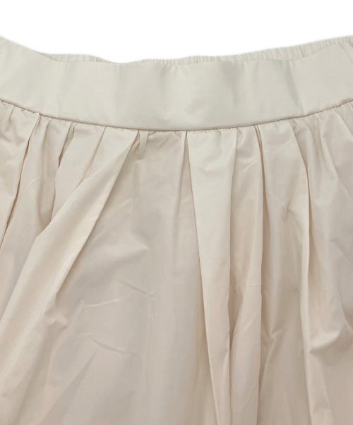 IENA（イエナ）IENA (イエナ) タフタフレアスカート ホワイト サイズ:38の古着・服飾アイテム