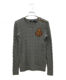 LAUREN RALPH LAUREN（ローレンラルフローレン）の古着「ボタントリム ワッペンケーブルニット」｜グレー