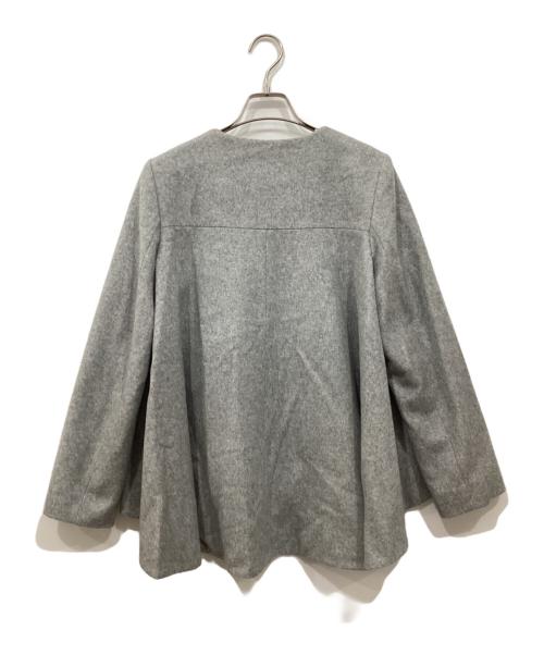 m,i,d,（エムアイディー）m,i,d, (エムアイディー) ノーカラーフレアショートコート グレー サイズ:36の古着・服飾アイテム