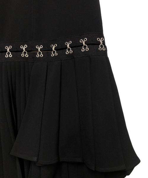 H&M（エイチアンドエム）H&M (エイチアンドエム) ROKH (ロク) レイヤードスカートアシンメトリーワンピース ブラック サイズ:XS 未使用品の古着・服飾アイテム