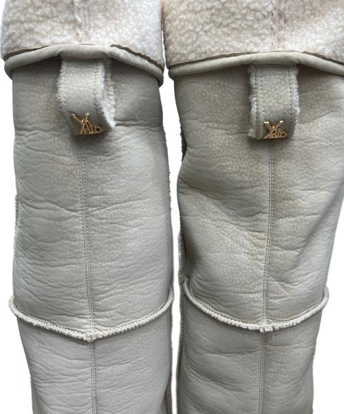 YELLO（イエロ）YELLO (イエロ) MAGNOLIA LOOSE FIT LONG BOOTS ベージュ サイズ:Mの古着・服飾アイテム