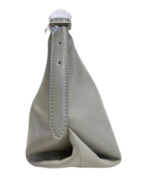 FOLNUA（フォルニュア）FOLNUA (フォルニュア) BATEAU BAG エクリュ 未使用品の古着・服飾アイテム