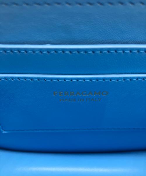 Salvatore Ferragamo（サルヴァトーレ フェラガモ）Salvatore Ferragamo (サルヴァトーレ フェラガモ) Fiamma スモールショルダーバッグ ホワイトの古着・服飾アイテム