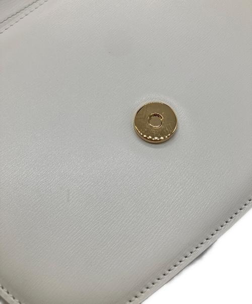 Salvatore Ferragamo（サルヴァトーレ フェラガモ）Salvatore Ferragamo (サルヴァトーレ フェラガモ) Fiamma スモールショルダーバッグ ホワイトの古着・服飾アイテム