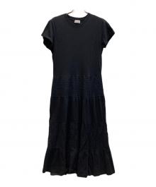 RED VALENTINO（レッドヴァレンティノ）の古着「レース切替ティアードワンピース」｜ブラック