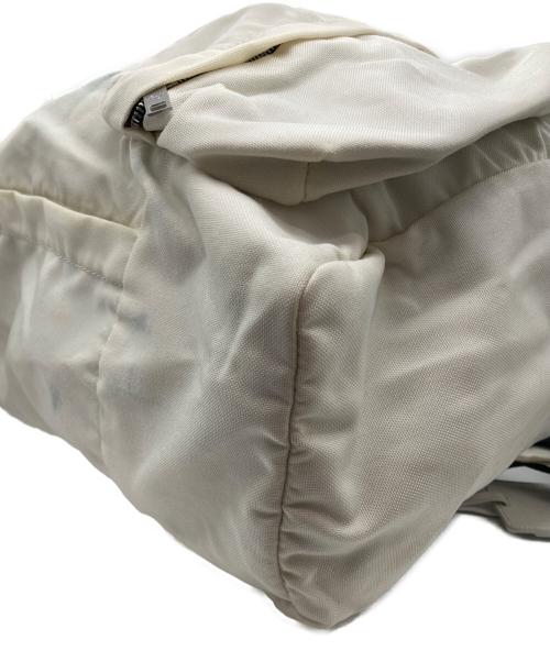 Maison Margiela 11（メゾンマルジェラ 11）Maison Margiela 11 (メゾンマルジェラ 11) ステレオタイプ バックパック ホワイトの古着・服飾アイテム
