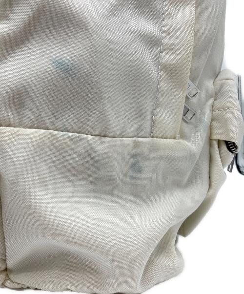 Maison Margiela 11（メゾンマルジェラ 11）Maison Margiela 11 (メゾンマルジェラ 11) ステレオタイプ バックパック ホワイトの古着・服飾アイテム
