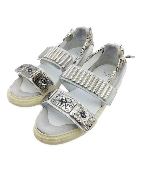 TOGA PULLA（トーガ プルラ）TOGA PULLA (トーガ プルラ) Metal sneaker sandals ホワイト サイズ:EU(TOGA)36、UK3、US6、JP22.5-23の古着・服飾アイテム