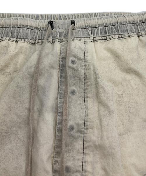 DRKSHDW（ダークシャドウ）DRKSHDW (ダークシャドウ) Contrast Cargo Pod Shorts コントラストカーゴパンツ ホワイト サイズ:Mの古着・服飾アイテム