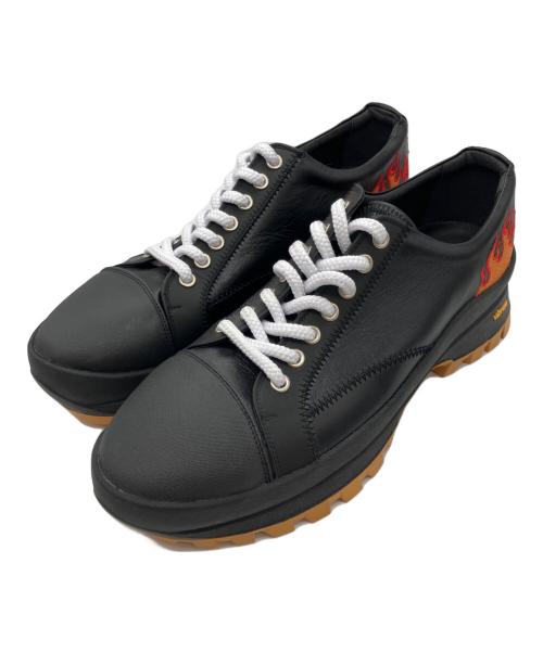 TENDER PERSON（テンダ―パーソン）TENDER PERSON (テンダ―パーソン) LEATHER CHUNKY SNEAKER ブラック サイズ:27の古着・服飾アイテム