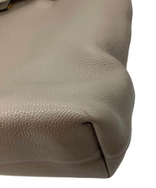 PRADA（プラダ）PRADA (プラダ) 2WAYバッグ ベージュの古着・服飾アイテム