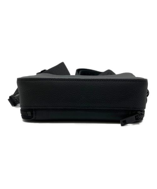 LOUIS VUITTON（ルイ ヴィトン）LOUIS VUITTON (ルイ ヴィトン) アルファ・ウェアラブル ウォレット ブラックの古着・服飾アイテム