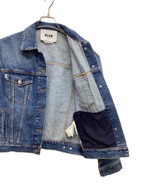 MSGM（エムエスジーエム）MSGM (エムエスジーエム) バックロゴデニムジャケット インディゴ サイズ:40の古着・服飾アイテム