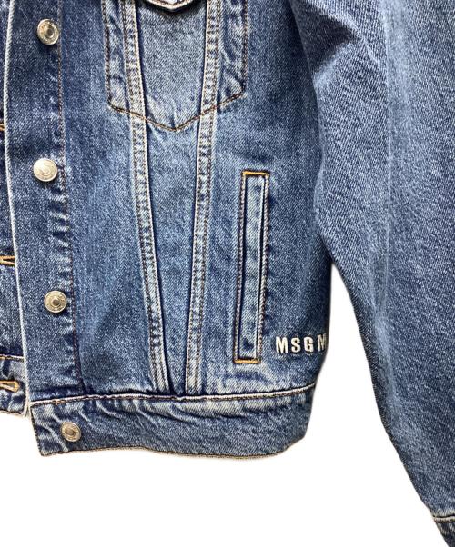 MSGM（エムエスジーエム）MSGM (エムエスジーエム) バックロゴデニムジャケット インディゴ サイズ:40の古着・服飾アイテム