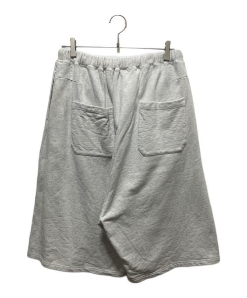 ANCELLM（アンセルム）ANCELLM (アンセルム) 3/4 TUCK SWEAT SHORTS ライトグレー サイズ:2の古着・服飾アイテム