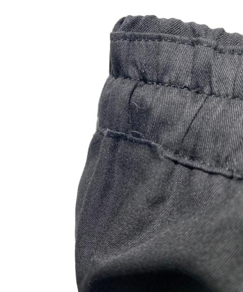 Yohji Yamamoto pour homme（ヨウジヤマモト プールオム）Yohji Yamamoto pour homme (ヨウジヤマモト プールオム) 後ろプリーツ細パンツ ブラック サイズ:2の古着・服飾アイテム