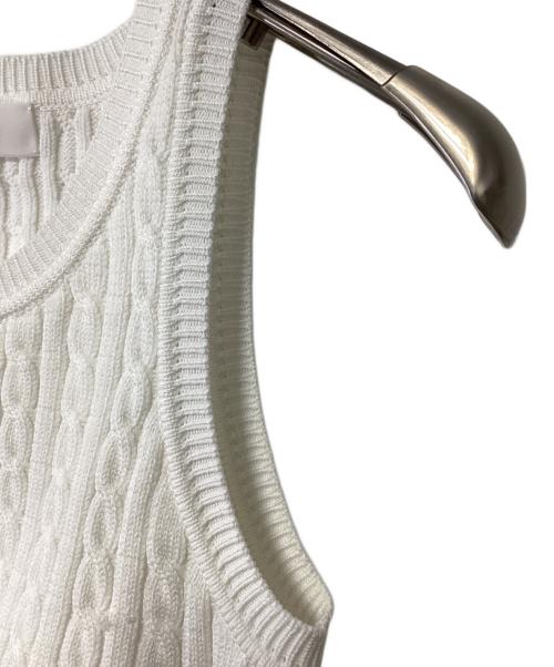 MIESROHE（ミースロエ）MIESROHE (ミースロエ) washableカップインケーブルニットビスチェ ホワイト サイズ:F 未使用品の古着・服飾アイテム