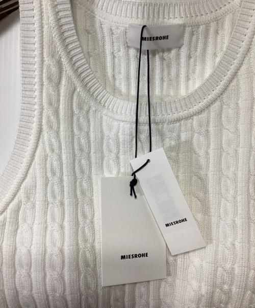 MIESROHE（ミースロエ）MIESROHE (ミースロエ) washableカップインケーブルニットビスチェ ホワイト サイズ:F 未使用品の古着・服飾アイテム