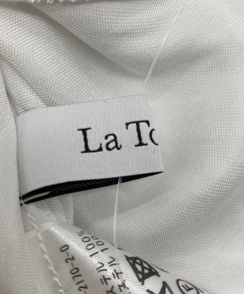 La TOTALITE（ラ ト―タリテ）La TOTALITE (ラ ト―タリテ) 2WAYラッフルブラウス ホワイト サイズ:36の古着・服飾アイテム