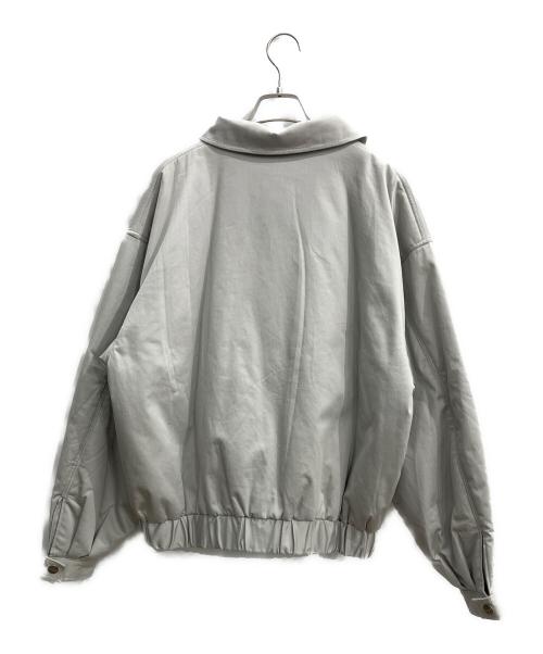 PLATEAU STUDIO（プラテウスタジオ）PLATEAU STUDIO (プラテウスタジオ) ボンバージャケット グレー サイズ:2 未使用品の古着・服飾アイテム