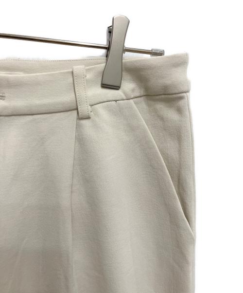 evam eva（エヴァムエヴァ）evam eva (エヴァムエヴァ) cotton double tuckPT アイボリー サイズ:2の古着・服飾アイテム
