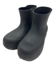 BOTTEGA VENETA（ボッテガベネタ）の古着「パドル アンクルブーツ　レインシューズ」｜ブラック