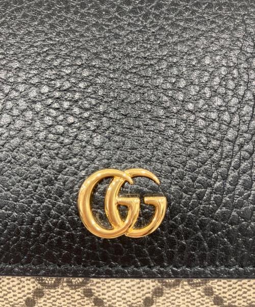 GUCCI（グッチ）GUCCI (グッチ) GGマーモントコンパクトウォレット ブラック×ベージュの古着・服飾アイテム