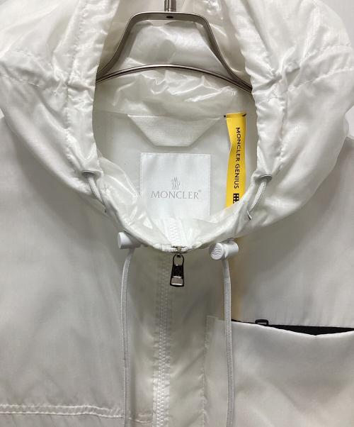 MONCLER GENIUS（モンクレール ジーニアス）MONCLER GENIUS (モンクレール ジーニアス) KALSER GIUBBOTTO ナイロンコート ホワイトの古着・服飾アイテム