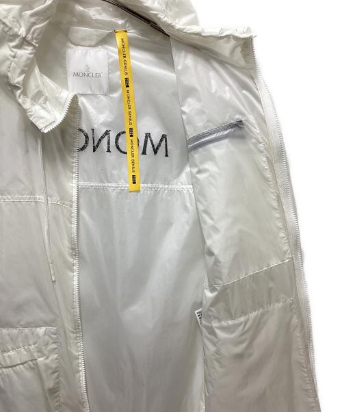 MONCLER GENIUS（モンクレール ジーニアス）MONCLER GENIUS (モンクレール ジーニアス) KALSER GIUBBOTTO ナイロンコート ホワイトの古着・服飾アイテム