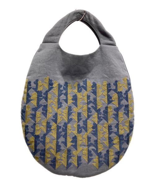 mina perhonen（ミナ ペルホネン）mina perhonen (ミナ ペルホネン) twin flower egg bag グレーの古着・服飾アイテム