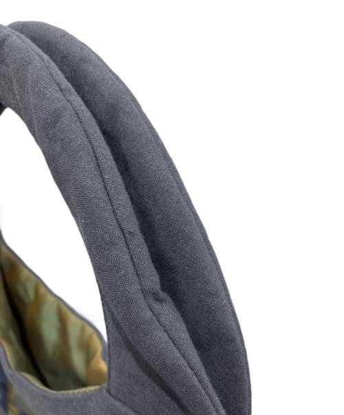 mina perhonen（ミナ ペルホネン）mina perhonen (ミナ ペルホネン) twin flower egg bag グレーの古着・服飾アイテム