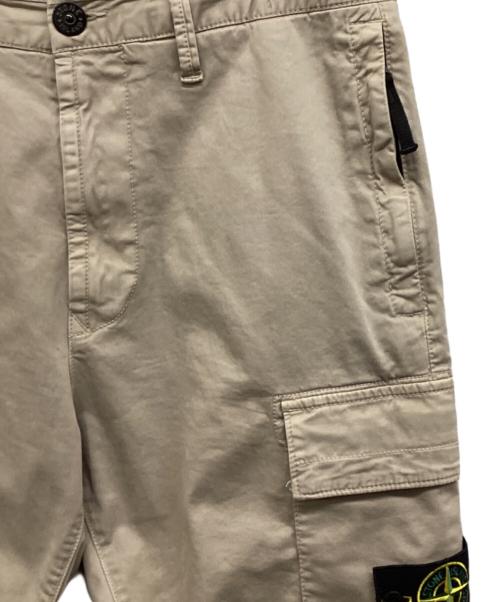 STONE ISLAND（ストーンアイランド）STONE ISLAND (ストーンアイランド) ガーメントダイ加工カーゴパンツ ベージュ サイズ:31の古着・服飾アイテム