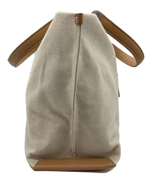 IACUCCI（イアクッチ）IACUCCI (イアクッチ) トートバッグ アイボリーの古着・服飾アイテム