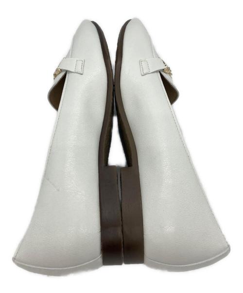 RODE SKO（ロデスコ）RODE SKO (ロデスコ) プチチェーンフラットシューズ ホワイト サイズ:36の古着・服飾アイテム